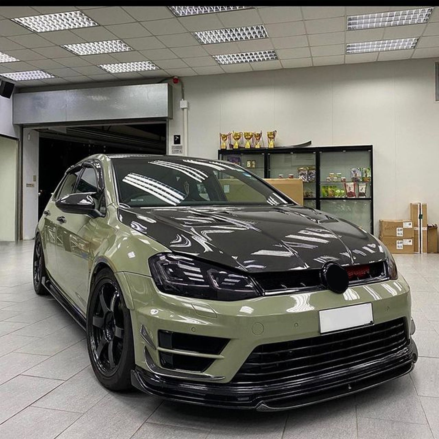 Nakładki na Lusterka do VW Golf 6 MK6 (2008–2012) – Bat Model Bright Black