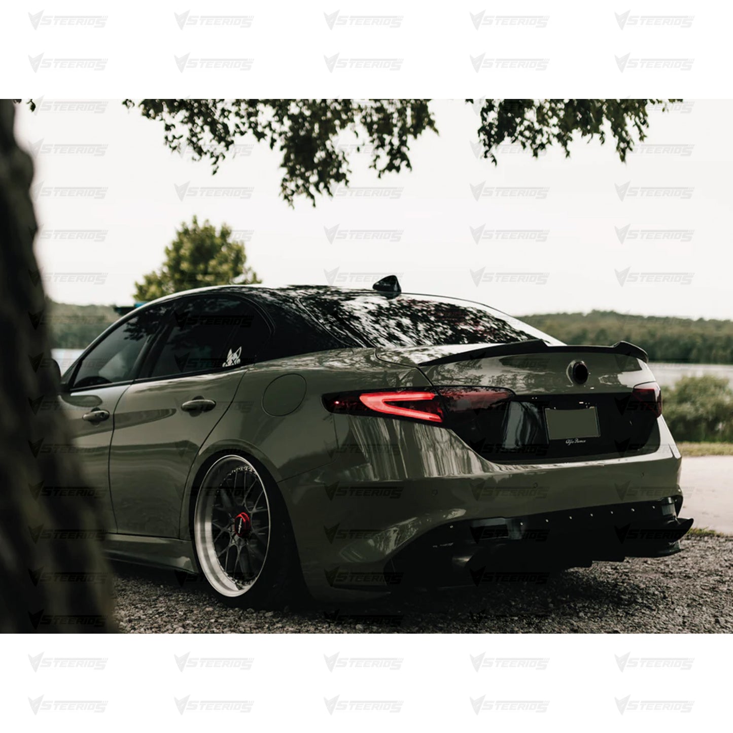 Spoiler Tył (lotka) do Alfa Romeo Giulia (2015–2023) – Gloss Piano Black