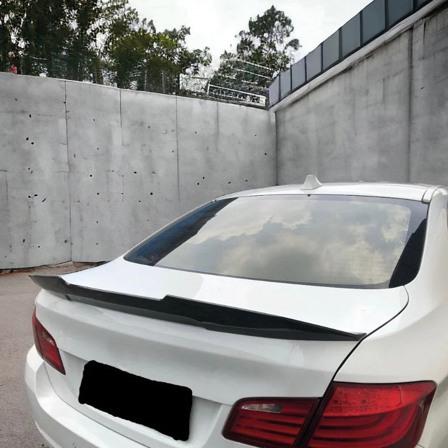 Spoiler Tylny do BMW 5 Seria F10 (2010–2017) – PSM Style Gloss Piano Black