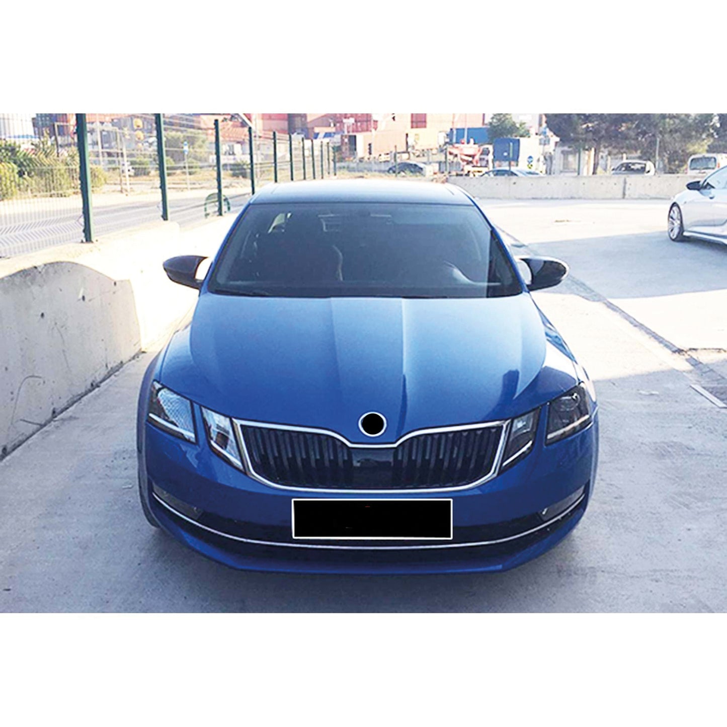 Nakładki na Lusterka do Skoda Octavia MK3 / MK3 FL (2013–2020) – Bat Model Bright Black